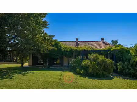 maison de 97 m2 avec 4 pièces dont 3 chambres