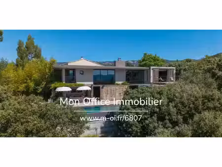 maison avec piscine et terrasse puget (84)