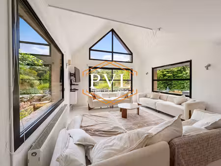 maison 7 pièces 230m².