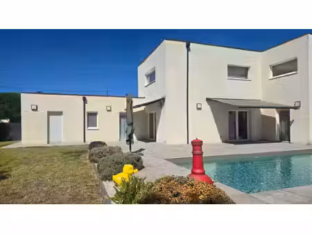 centre ville - maison contemporaine avec garage & piscine