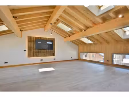 a vendre - bel appartement duplex t4 avec jardin - bozel cen