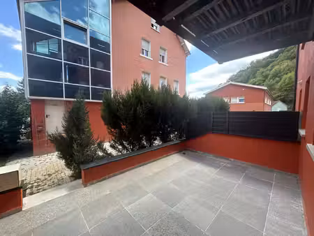 appartement en rez-de-chaussée avec grande terrasse