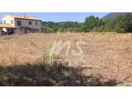 terrain de 790 m² - ventavon
