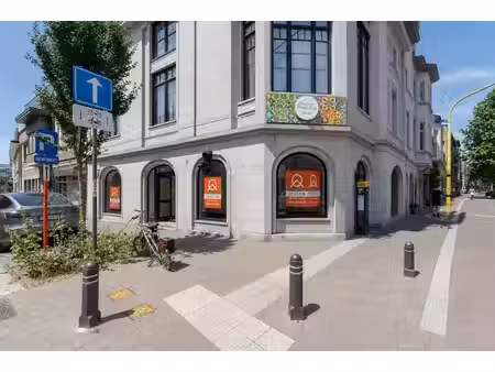 commercieel hoekpand (88 m²) nabij station