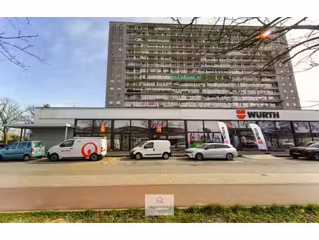 magazijn (433 77 m²) te huur in gent