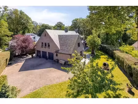 magnifique villa dans un quartier résidentiel de standing