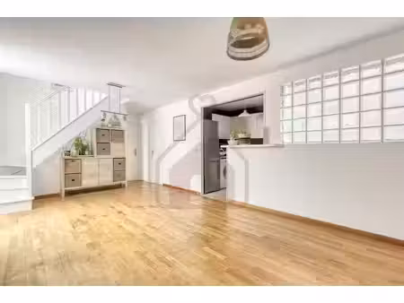atypique- duplex en dernier étage au coeur de la ville & au pie