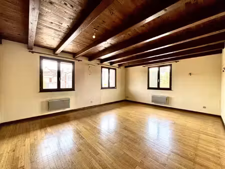 vendenheim spacieux duplex 6 pièces avec cour privative et