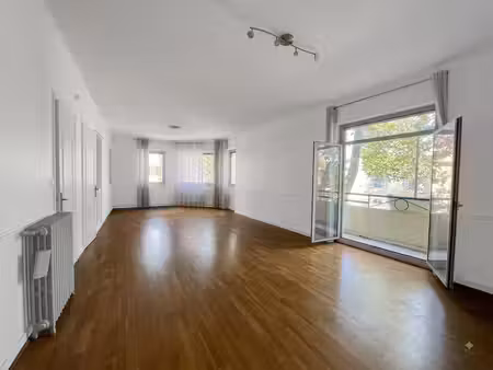 marseille 7ème- grand t2 de 83m2 à rénover- fort potentiel t