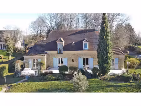 sarlat la caneda maison 5 pièce(s) 201 m2