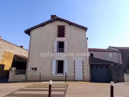petite maison rénovée au cœur du bourg