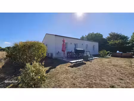 pavillon de plain-pied de 2021 / 85 m² hab / 861 m² de terrain