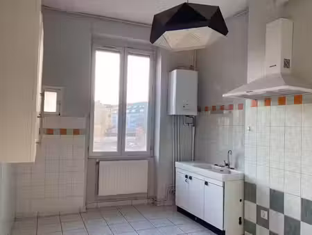 location appartement 2 pièces 46 m² à lyon 7ème (69007)  820 €