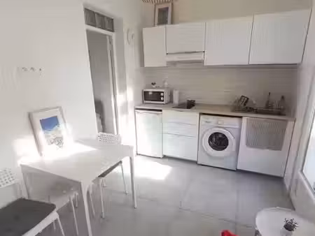 location meublée appartement 2 pièces 24 m² à marseille 7ème (13007)  635 €