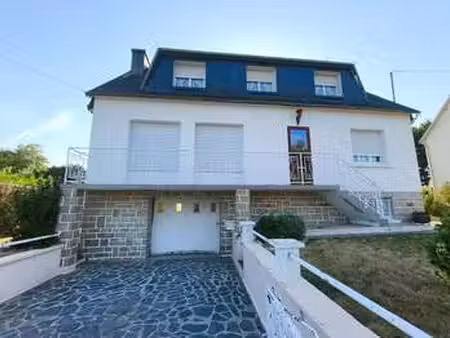 vente maison à châteauneuf-du-faou (29520) : à vendre / 139m² châteauneuf-du-faou