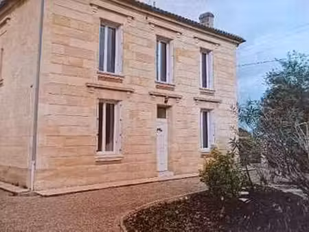 location maison à aubie-et-espessas (33240) : à louer / 118m² aubie-et-espessas