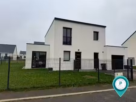 location maison à courseulles-sur-mer (14470) : à louer / 110m² courseulles-sur-mer