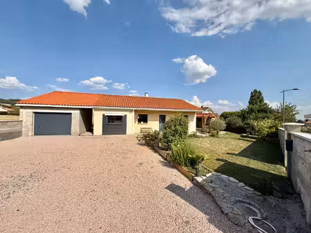 artonne / villa à vendre de plain-pied de 113 m2 avec garage et annexe extérieur pour réce