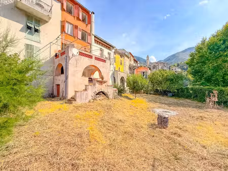 maison de maître à vendre à luceram 160 m² 4 chambres jardins terrasses caves