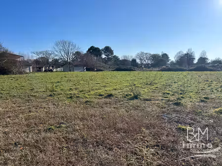 à vendre : terrain constructible de 707 m² à seignosse bourg