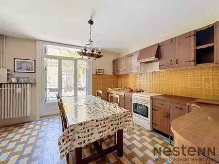 à vendre ? maison de village t3 avec grande cave et stationnement pour 2 roues? trets