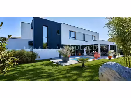 maison avec piscine et jardin cappelle-en-pévèle (59)