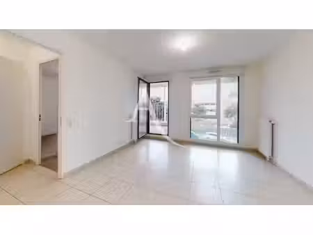 location appartement 2 pièces 43.2 m² à ivry-sur-seine (94200)  1 112 €