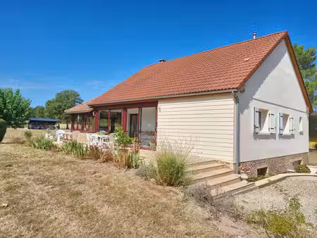 propriété d'agrément 4 chambres  un étang et 3 6 hectares
