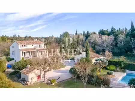 maison en campagne avec piscine - fontvieille