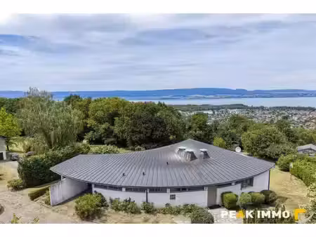 villa d'architecte avec vue sur le lac léman