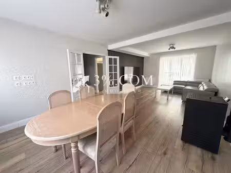 maison 1990 de 131 m2 avec 3 chambres + garage + jardin