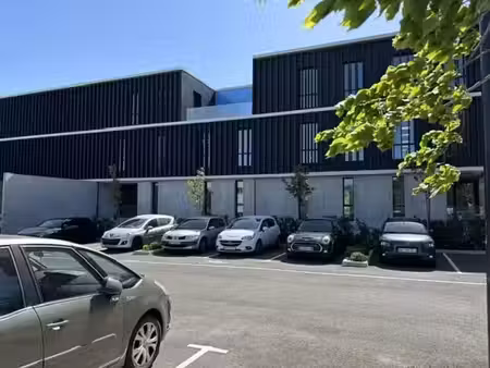 location bureau avignon 1 256 m²