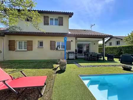 maison familliale – 5 chambres – 137 m² - terrain 1022 m² avec piscine !