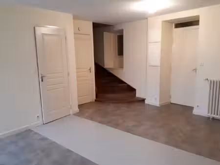 bel appartement lumineux t3 centre bourg st privat
