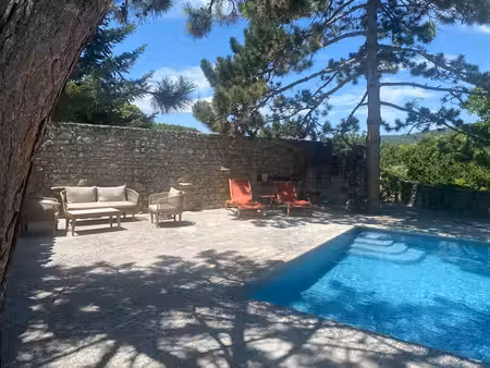 mas avec piscine  garage  2 gîtes et 2 chambres d'hôtes luberon