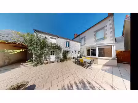 vente maison 8 pièces  206.00m²  neuville