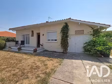 maison à fleurance (32500)
