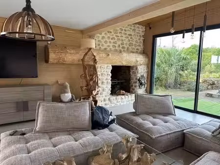 champagne propriété de charme avec gîtes  salle de réception et étangs environnement...
