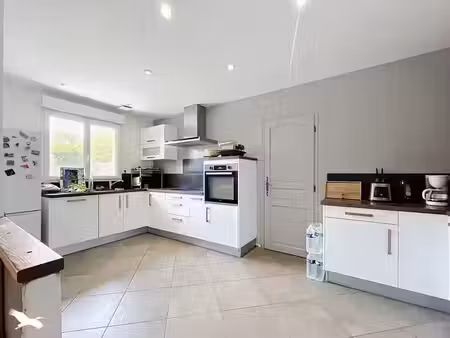 vente maison 5 pièces 138 m² breuil-magné (17870)