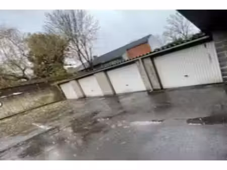 garage à louer à rue mouche 9 couillet (vwd15628)