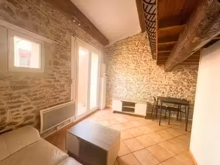 location meublée maison 2 pièces 17 m² à villemoustaussou (11620)  408 €