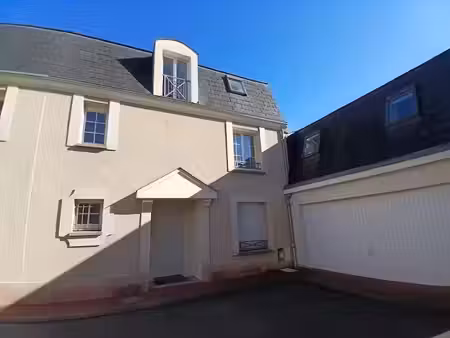 location maison 6 pièces 214.44 m² à compiegne (60200)  1 900 €