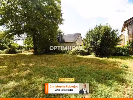 maison + dépendances avec énorme potentiel à fontaines sur 1 hectare de terrain clos et...
