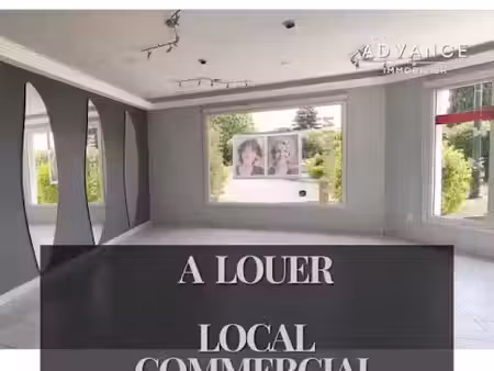 location locaux professionnels 117 m² à saint-geniès-bellevue (31180)  1 005 €