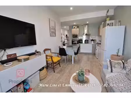 barbentane 13570 ; appartement t3 au 1er étage - 56 m² - parking -