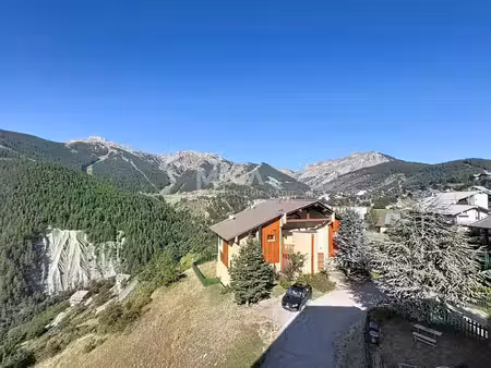 trois pièces en duplex vue dominante