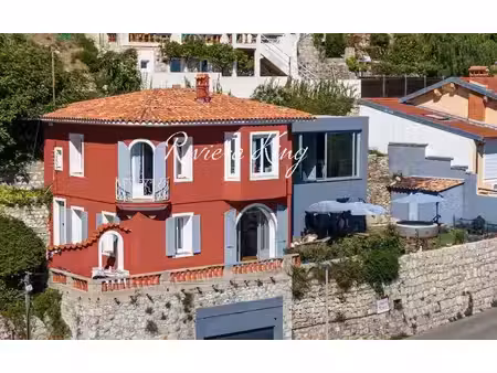 magnifique villa 5 pieces a deux pas du centre village avec vue mer panoramique et grand..