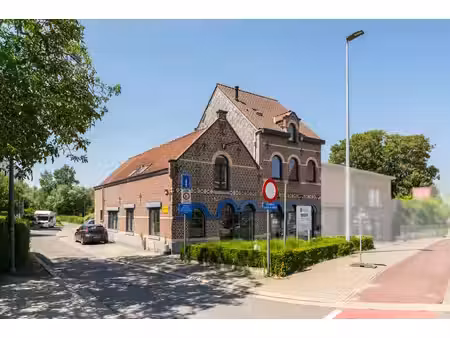 commercieel te koop in grimbergen met 2 slaapkamers