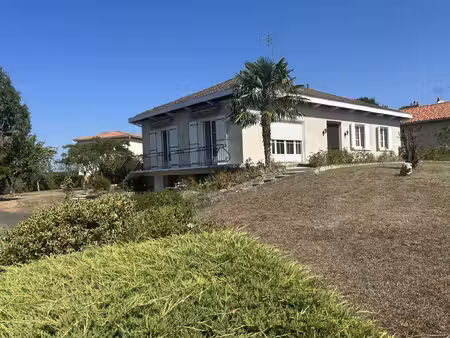 maison familiale - sous-sol semi eneterre - 3 chambres