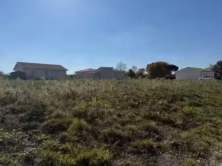 vente terrain 700 m² auros (33124)